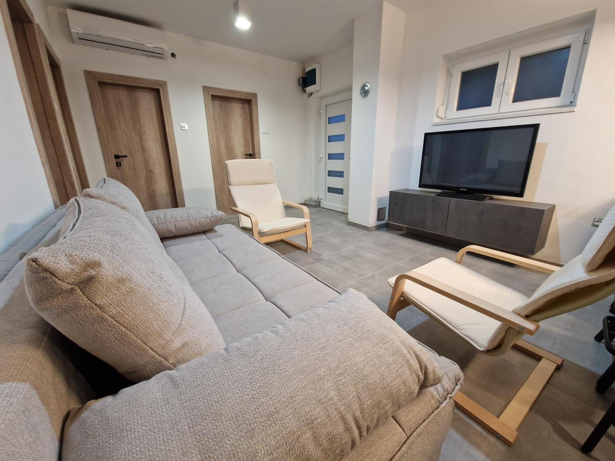 Apartment Lisarica ستاريغغاد باكلينتسا المظهر الخارجي الصورة